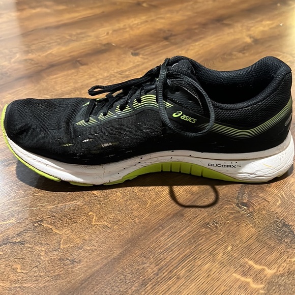 Asics GT-1000 running shoes - Picture 4 of 10